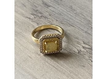 18K Gold Ring With Square Shape Rhinestones. Size 5, Total Weight 4.59 Grams