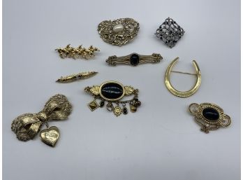 Lovely Assortment Of Different Styled Brooches!