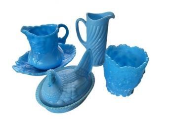 Vintage Blue Glassware Collection (4)