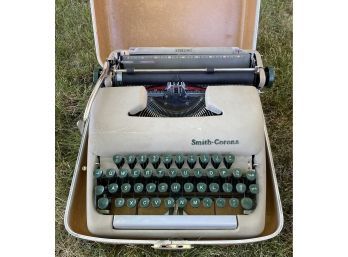 Smith Corona Typewriter In Hard Case. In Great Condition!