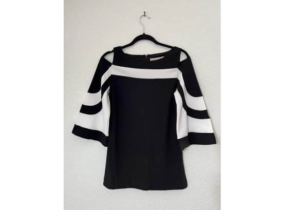 Boston Proper Black And White Long Sleeve Shirt With Slit On Shoulders, Womens Size Small (28 1/2 Inches Long)