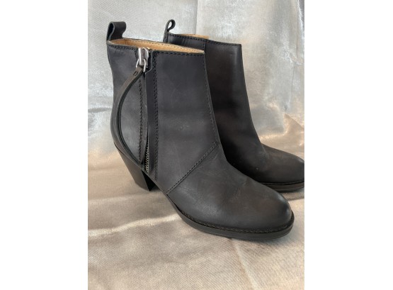 ACNE Studios Black Leather Booties Made In Italy Size 39