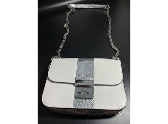NEW Michael Kors Medium Chain, Leather, Shoulder Bag. White With Silver Center Stripe.