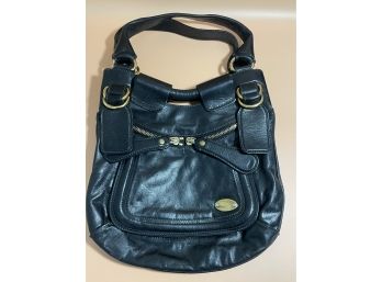 Chloe Black Leather Bay Handbag With Gold Hardware.