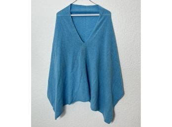 Claudia Nichole Cashmere, Blue Shall. Size Small. With Tags!
