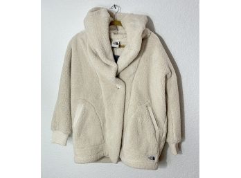 The North Face Cream Colored Campshire Fleece Wrap. Size Xs/s