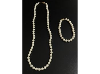 REAL Pearl Necklace And Bracelet With 14K Gold Clasps.