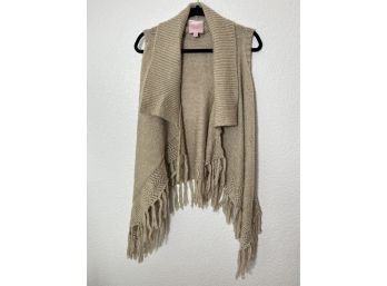 Romeo And Juliet Couture Beige Vest With Fringe, Womens Size M (23 Inches Long)