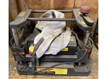 2.5 HP Planer With Dust Bag
