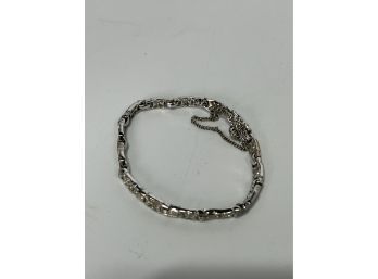 May D&f Adjustable Silvertone Chain With Gems