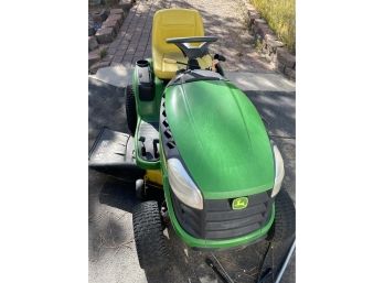 John Deer 1000 Series Riding Lawn Mower - ****Pick Up Off Site*****Please Call Us For Instructions