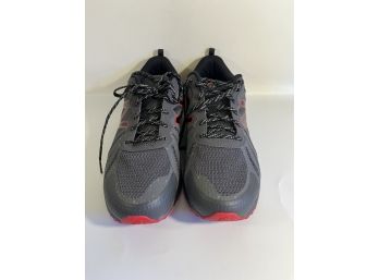 Wide Trail Running Gray/Red New Balances, Size M13/4E