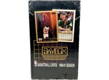 BOX BASKETBALL - Unopened 1990-91 Skybox Basketball Cards