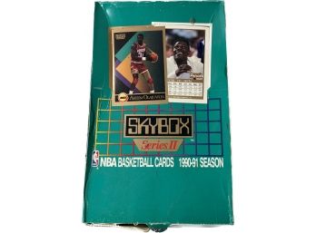 BASKETBALL BOX -1990-91 NBA Skybox Series 2 Basketball Cards