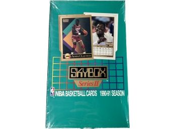 BOX BASKETBALL - Unopened 1990-91 NBA Skybox Series 2 Basketball Cards