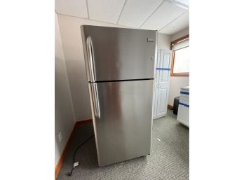 FRIDGIDARE Like New Refrigerator