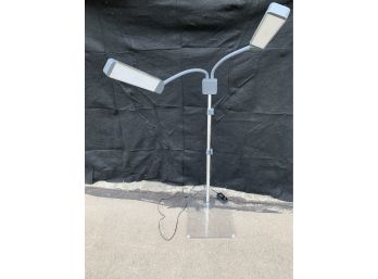 Glamcor Professional Classic Elite 2 Dual Lighting Solution. Adjustable Height.