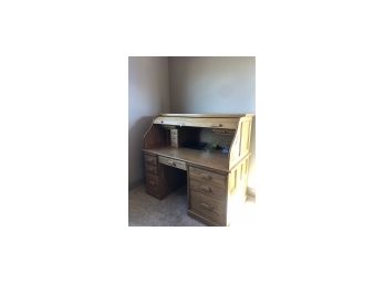 Beautiful RollTop Desk With Lots Of Storage