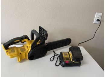 DeWalt Cordless Chainsaw With Battery And Battery Charger