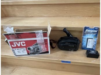 JVC GR-AX761u Compact VHS Camcorder, Original Box And Instructions