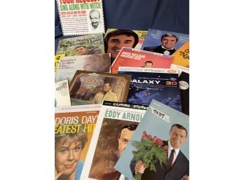 Lot 1960s Records, Jim Neighbors, Roger Williams, Eddie Arnold, Robert Maxwell, Doris Day And More