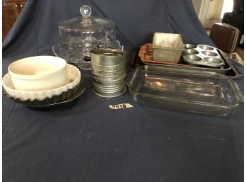 Kitchen Lot With Pyrex Glass Pan, Baking Sheets/muffin Tin, Pie Containers, Cake Decor Stand, Flour Sifter.