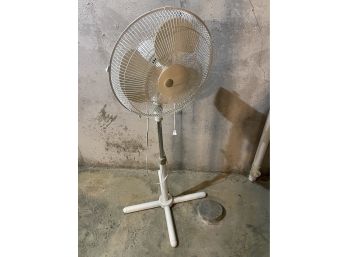 Tatung 16 Inch Stand Oscillating Fan.