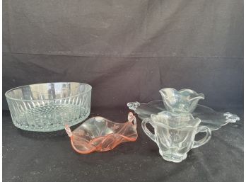 Beautiful Glass Bowls And Plate.