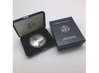 SILVER COIN-American Eagle Liberty Coin. 1 Ounce Silver. Velvet Box Included. Year 2004.