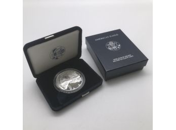 SILVER COIN-American Eagle Liberty Coin. 1 Ounce Silver. Velvet Box Included. Year 2002.