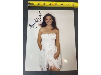 Amy Nuttal Autograph