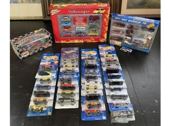 Huge Lot Of Matchbox Collector Cars. Hot Wheels 1991. Hot Wheels 10 And Pro Racing.Bonus Johnny Lightning Pack