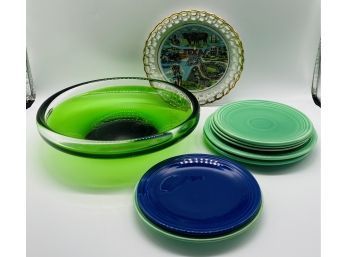Gorgeous Green Glass Bowl, Texas Souvenir Plate, And 7 Miscellaneous Green And Blue Plates