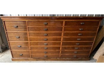 GORGEOUS Dresser With Lots Of Drawers. A Statement Piece For Your Home!