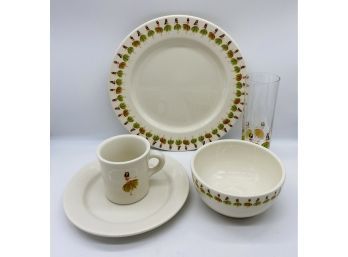 Hawaiian China Set By HOMER LAUGHLIN FISHS EDDY