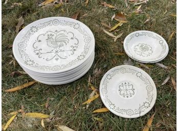 Dinnerware Plate Set With Unique Rooster Designs. (10)