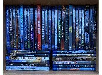 Box Of Blue Ray DVDs Including Green Lantern, Saving Private Ryan And More!