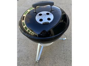 Small WEBER Charcoal Grill In Like-new Condition