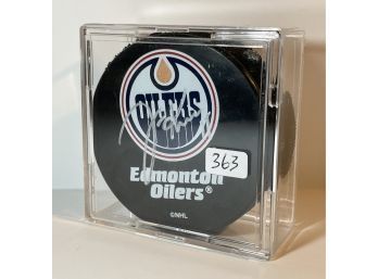 Signed Jari Kurri Edmonton Oilers NHL Hockey Puck