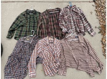 Mens Flannel Shirts (6) In A Size XL. Brands Like Expressions, Authentic Western, And Wedgefield.