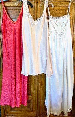 Lot/3 Nightgowns: Vintage Rose Print, Pink Valentino For Neiman Marcus, White Gillian O'Malley - Sizes S/M
