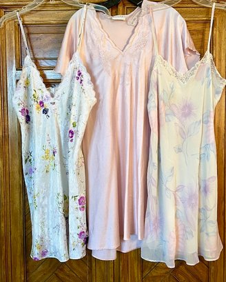 Lot/3 Floral Nightgowns  - Natori, LA Intimates, Valerie Stevens - Sizes S/M