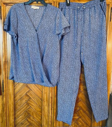 Michael Kors 2 PIece Set - Floral Print - Blue Top Size M And Pants Size S