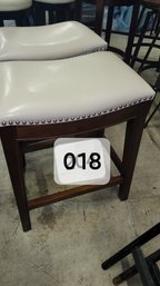 018 Off White Pub Height Stools