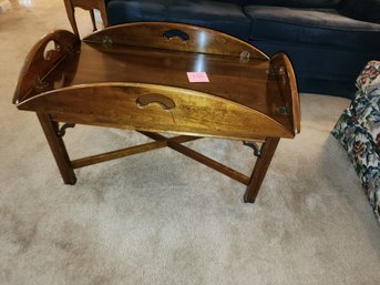 133 - BEAUTIFUL VINTAGE TRAY-TOP COFFEE TABLE