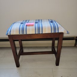 005 - VINTAGE FOOTSTOOL