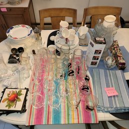 016 - GLASSWARE AND MORE LOT