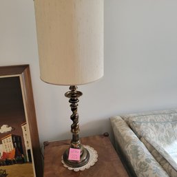 004 - TABLE LAMP