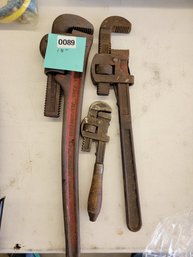 089 - 3 PIPE WRENCHES