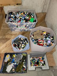 150 - INCREDIBLY LARGE LEGO COLLECTION , INCLUDES ALL LEGOS PICTURED